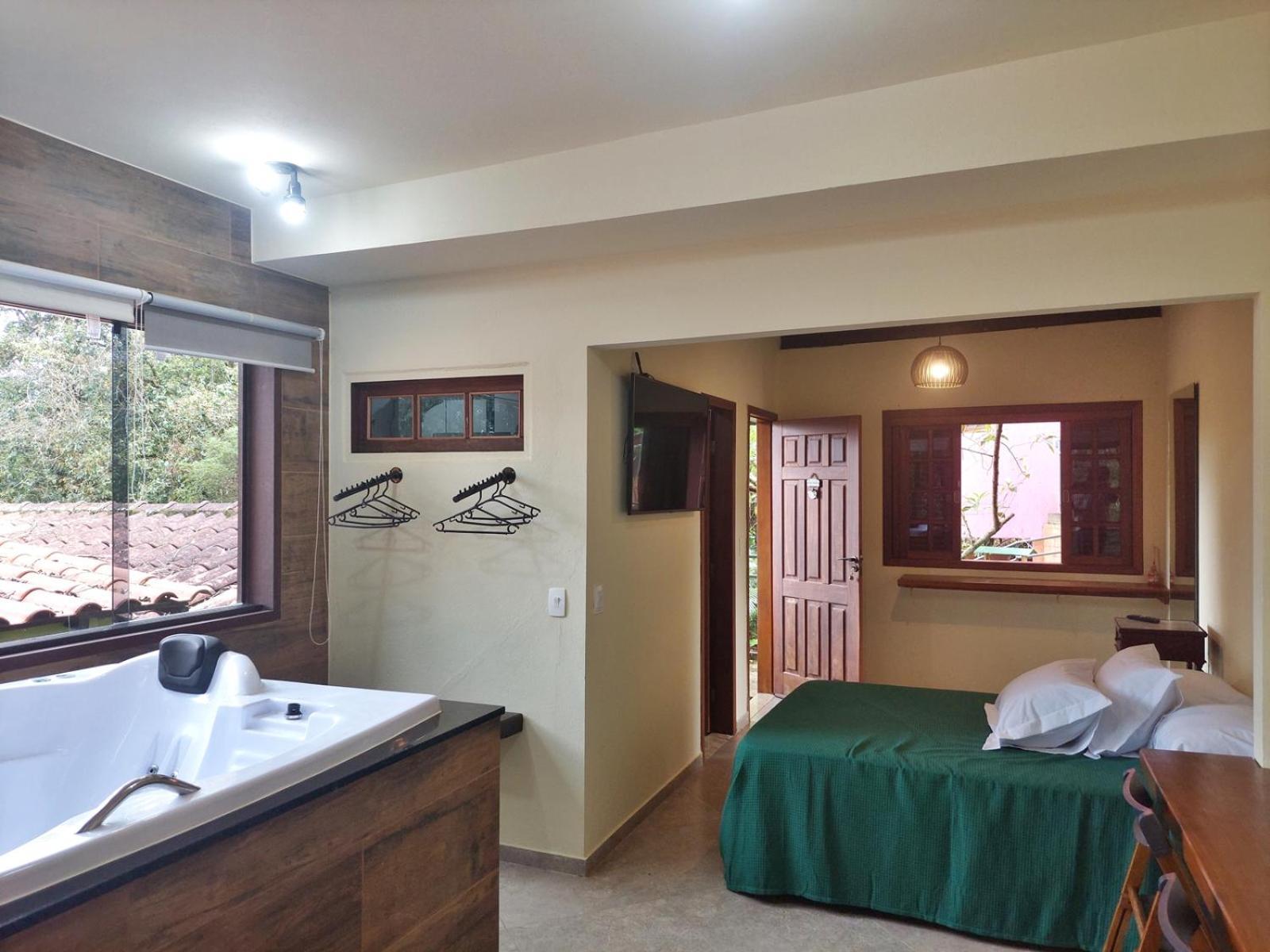Pousada Aquarela - Macacos Hotel Macacos  Bilik gambar